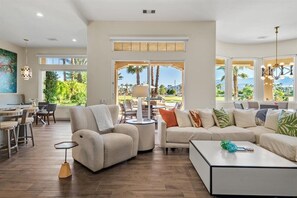 Smart-TV, peis, DVD-spiller og printere