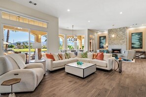 Smart-TV, peis, DVD-spiller og printere