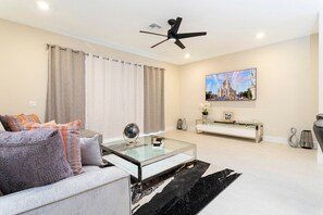 Smart TV, offices
