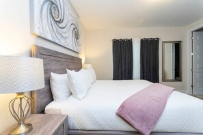 3 bedrooms, desk, iron/ironing board, travel cot