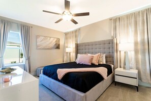 3 Schlafzimmer, Schreibtisch, Bügeleisen/Bügelbrett, Reisekinderbett