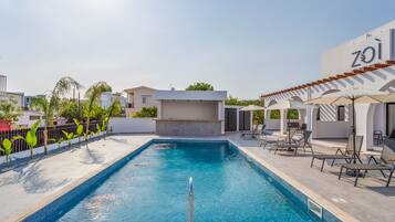 Outdoor pool, pool loungers