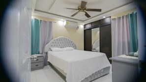 3 bedrooms, iron/ironing board, free WiFi