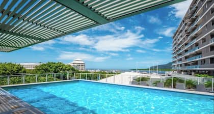 Waterfront Luxury at Harbour Lights: Stunning Marina Views & Prime Cairns Location