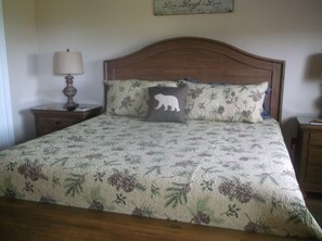 3 chambres, fer et planche à repasser, Wi-Fi gratuit, draps fournis