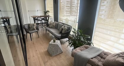 BEAUTIFUL APT IN THE MIDDLE OF THE CITY