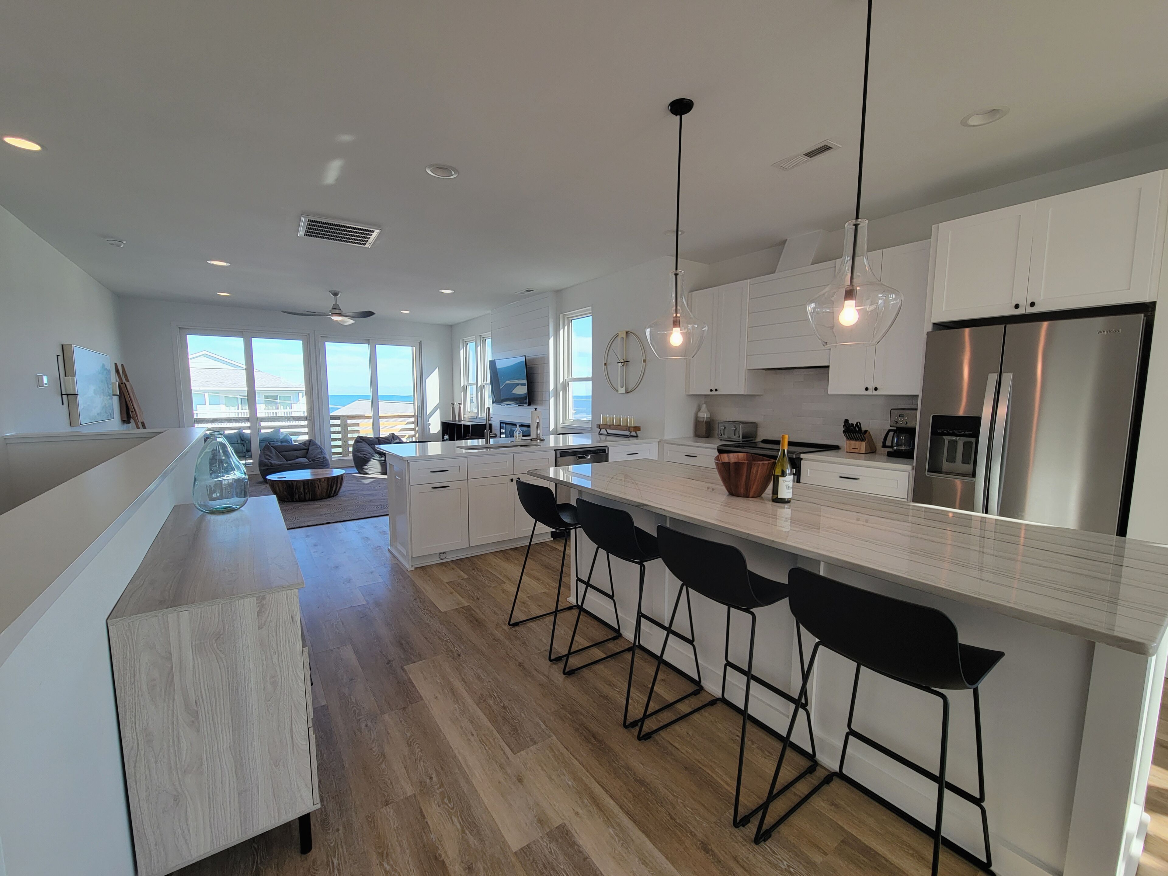 冰箱、微波炉、烤箱、炉灶