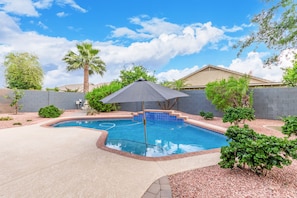 室外游泳池,恒温泳池