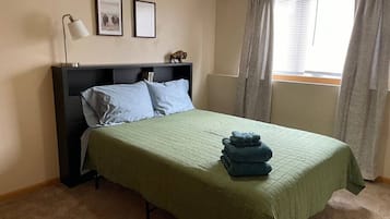 2 slaapkamers, reisbedje, wifi