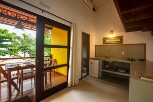 Decoración personalizada, muebles diferentes y wifi gratis 