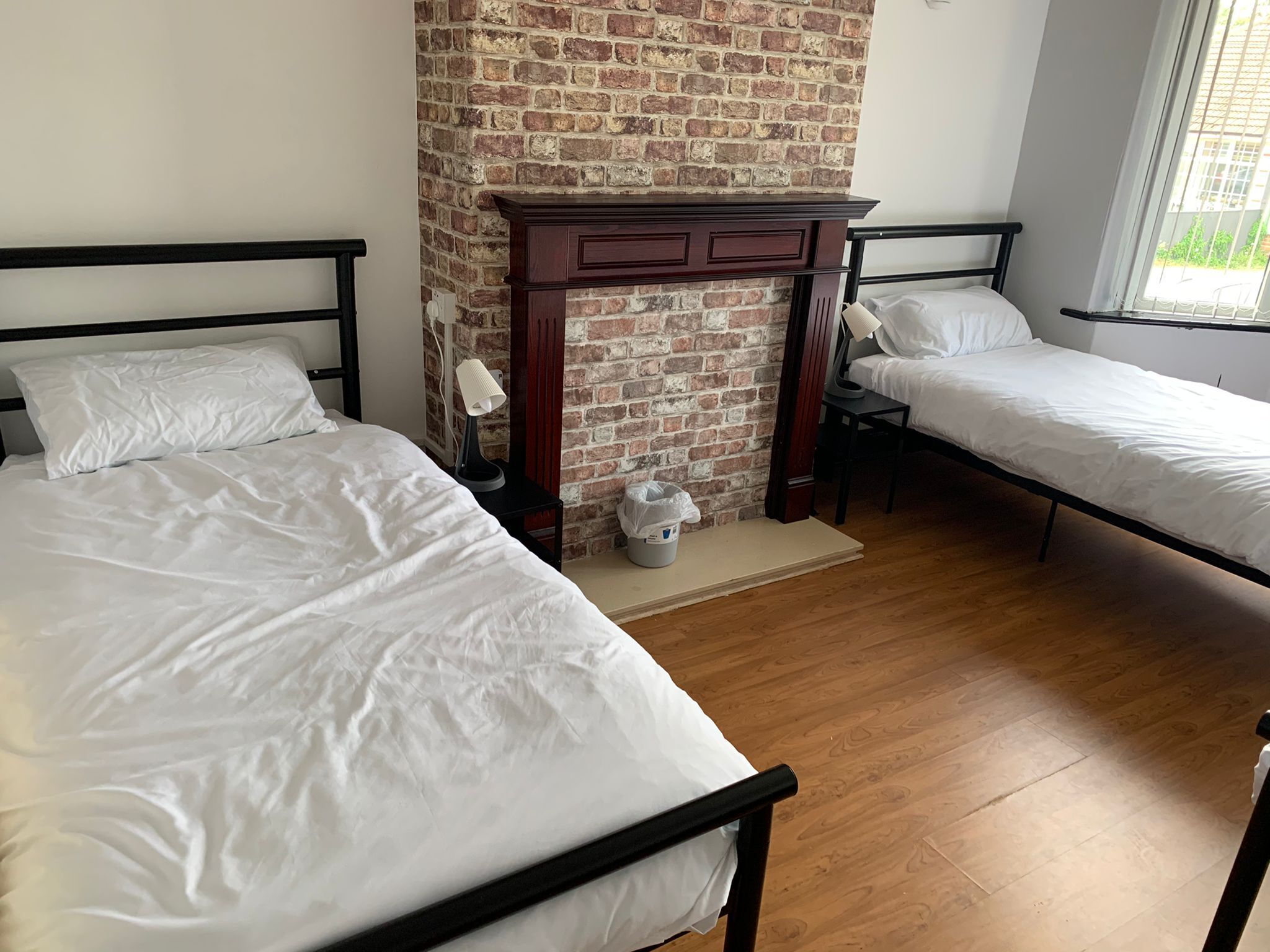 3 bedrooms, desk, iron/ironing board, travel crib