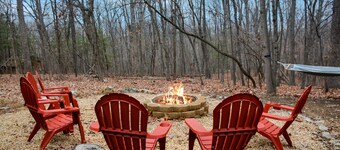 Private Spacious Mountain Top Retreat:3BRs+Bonus Room, Fire Pit