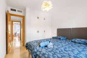 2 camere, una scrivania, ferro/asse da stiro, Wi-Fi gratuito