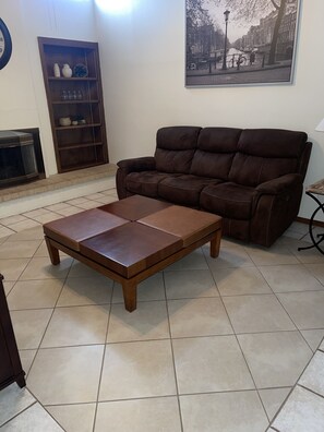 Smart TV - Cozy Clean Duplex with Refrigerated Air (El Paso)