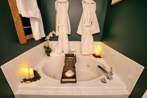 Combined shower/bathtub, jetted bath