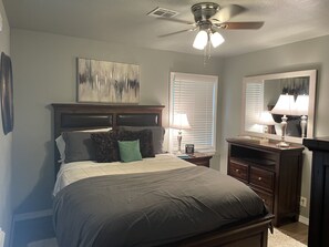 2 habitaciones, tabla de planchar con plancha y wifi gratis