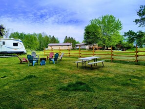 Outdoor dining - RV Glamping at the Knife Lake Getaway Homestead- King's Corner  (Mora)