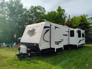 Exterior - RV Glamping at the Knife Lake Getaway Homestead- King's Corner  (Mora)