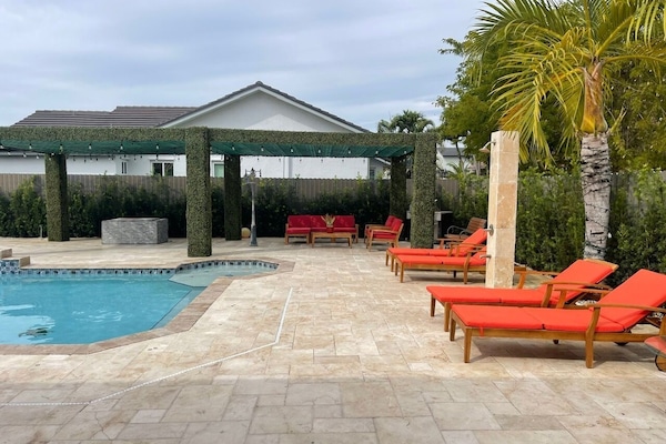 Outdoor pool, a heated pool