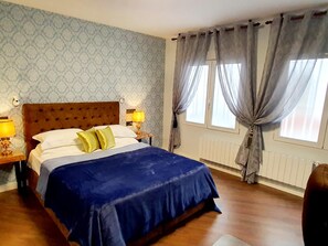 1 makuuhuone, silitysrauta/-lauta, internet, vuodevaatteet