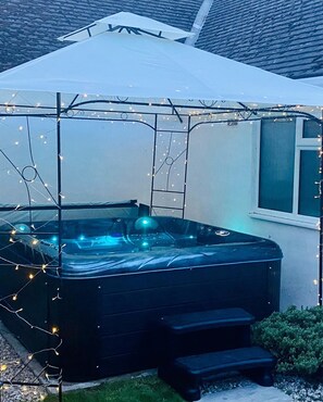 Baignoire à remous extérieure