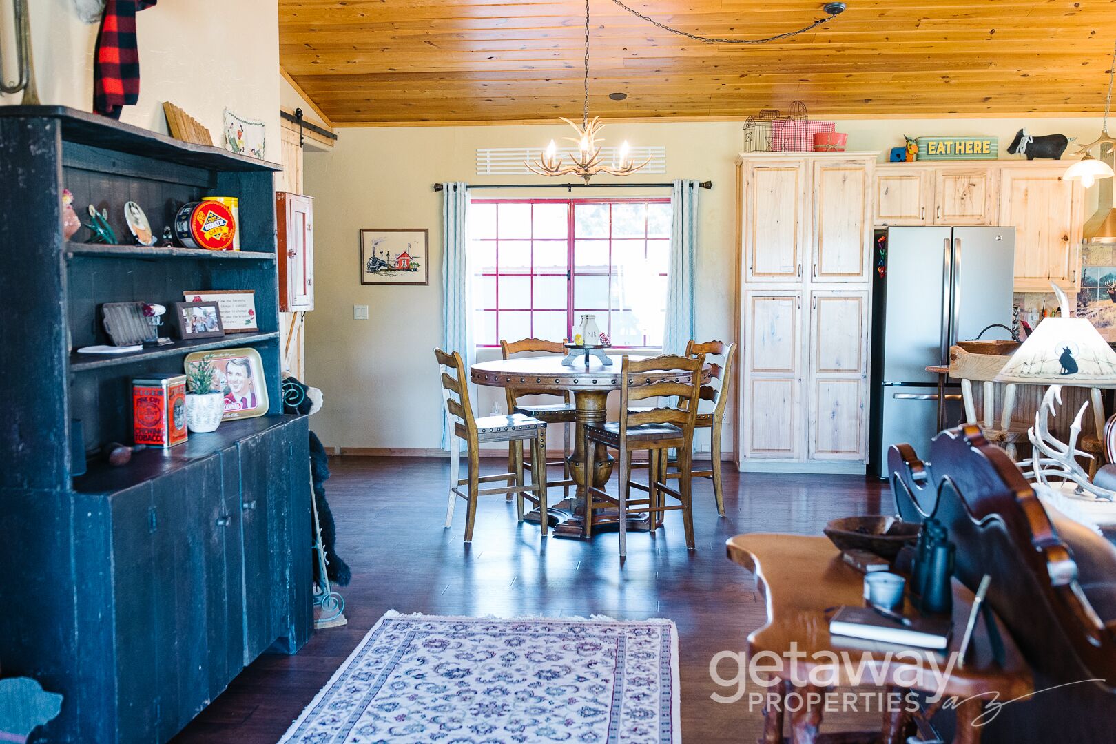 Creekside Cottage 3 BD 2 BTH