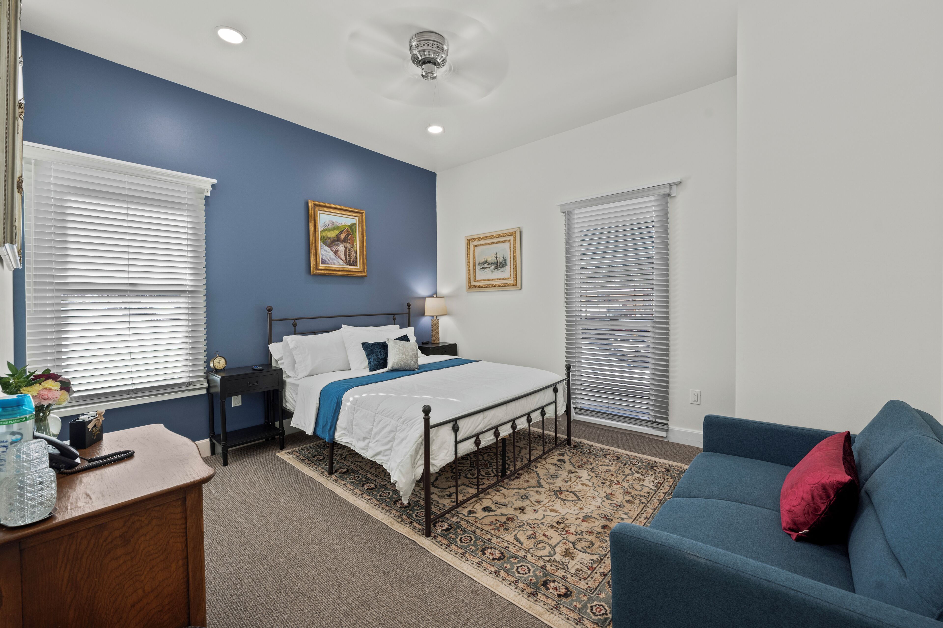 Kamar, 1 Tempat Tidur Queen | Seprai premium, selimut bulu angsa, dan bantalan ekstra lembut