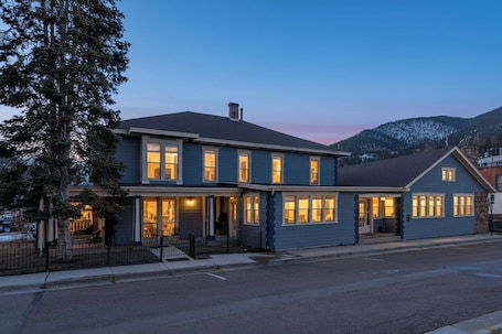 Fachada de la propiedad