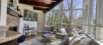 Family & Pet Friendly Cabin w/ AC in Lake Arrowhead w/ Private Lake Trail Access