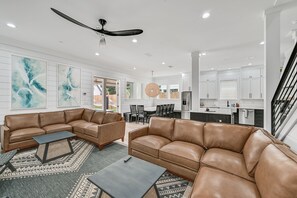 TV, table tennis, stereo - HGTV-Inspired Beach House | 3-minute walk to the beach! (Destin)