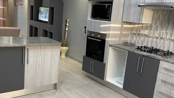 Dining tables, kitchen islands