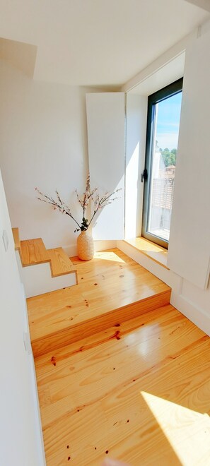 Interior - New apartment, in Porto city center, with balcony, air conditioning (Porto)