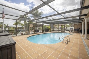 Piscine couverte