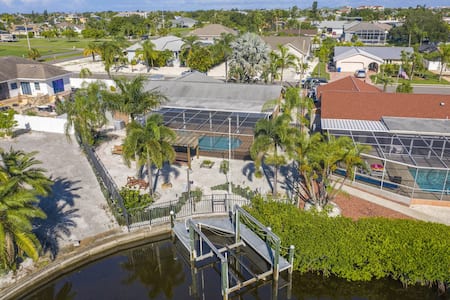 Apollo Beach Villa