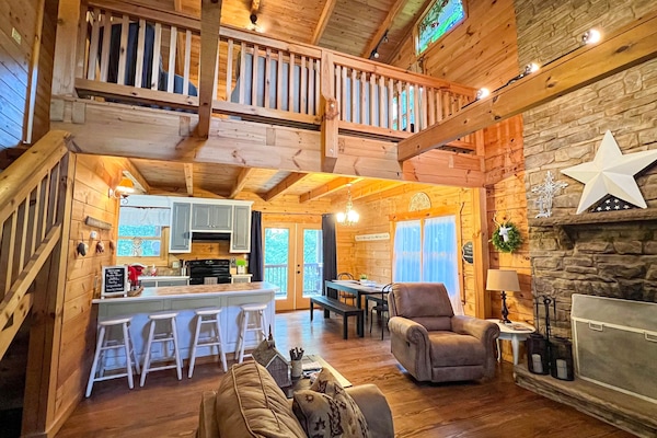 Een smart-tv en een open haard