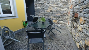 Apartment | Terrace/patio