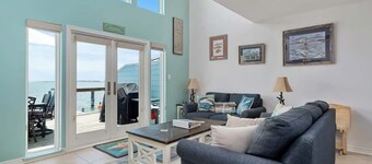 Key Allegro W/ Bay View, Pier & Boat Slip! Community Pool