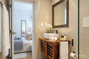 Hair dryer - Luxury Villa Bella · Heated Pool and Cinema · 3 BR (Dominicus)