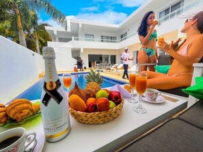 Outdoor dining - Beach Villa Fiesta with Pool, BBQ and Maid incl. (Punta Cana)