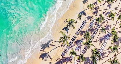 Beach Villa Azul with private Pool, BBQ and Maid inc