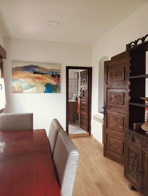 Dining - Apartment in a rural house with a large garden 5 minutes from the beach (sales, colunga)