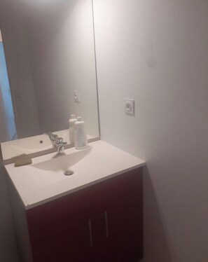 Bathtub