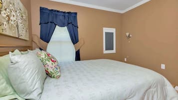 1 bedroom, free WiFi, bed sheets