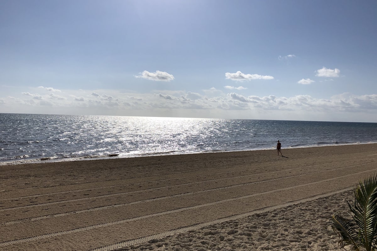 sun-loungers, beach towels