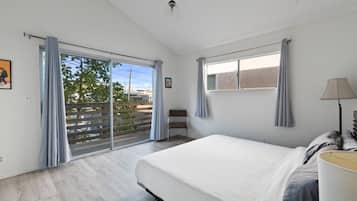 2 bedrooms, iron/ironing board, travel crib, free WiFi