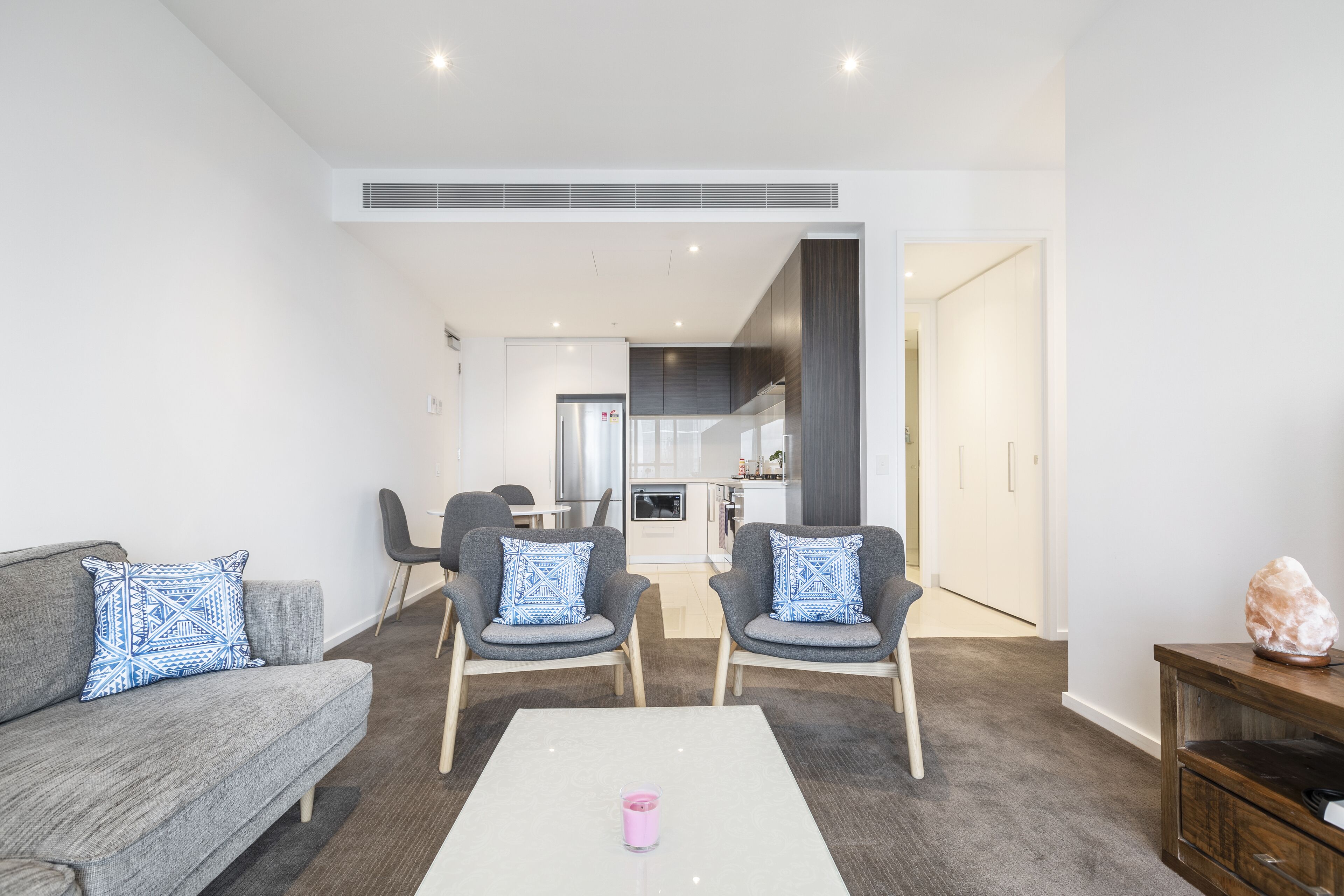 Family sized apartment near Yarra River! - 2 min from Crown Casino