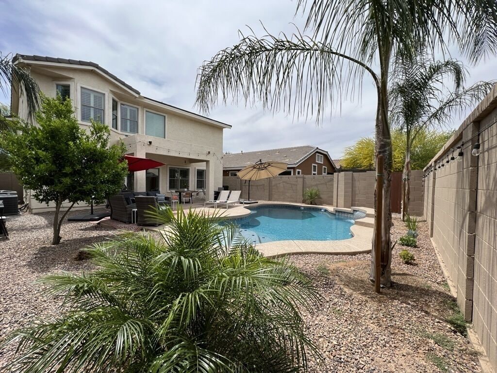 Sunshine Adventures: Vacation Comfort for all Ages with Private Pool
