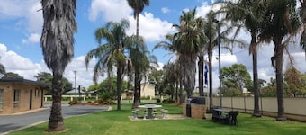 Temora Motel