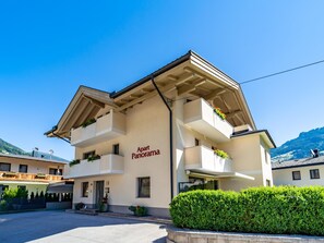 Exterior - Charming apartment in quiet location (Mayrhofen)