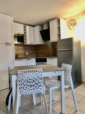 Dining - Villa Grand Bleu Odalys (Vendres PLAGE)